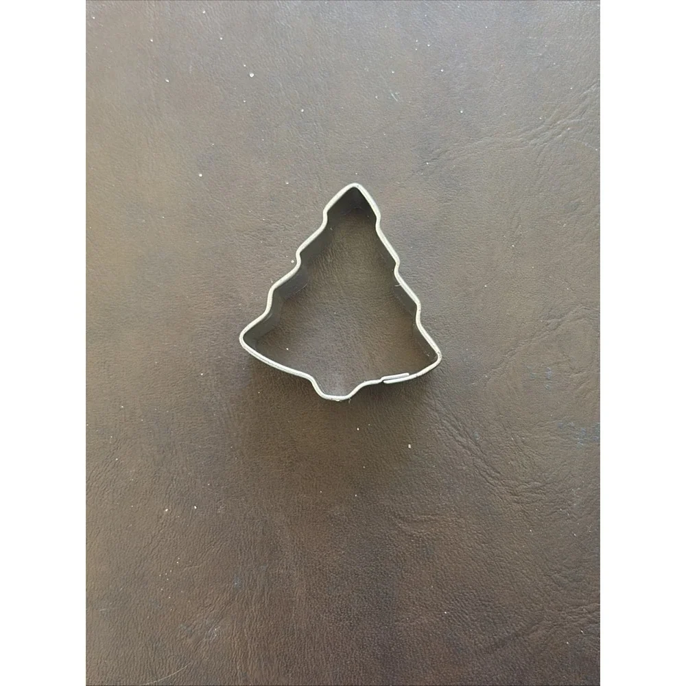 3 Mini Metal Cookie Cutters Christmas Theme Stocking, Star And Tree Shapes 1